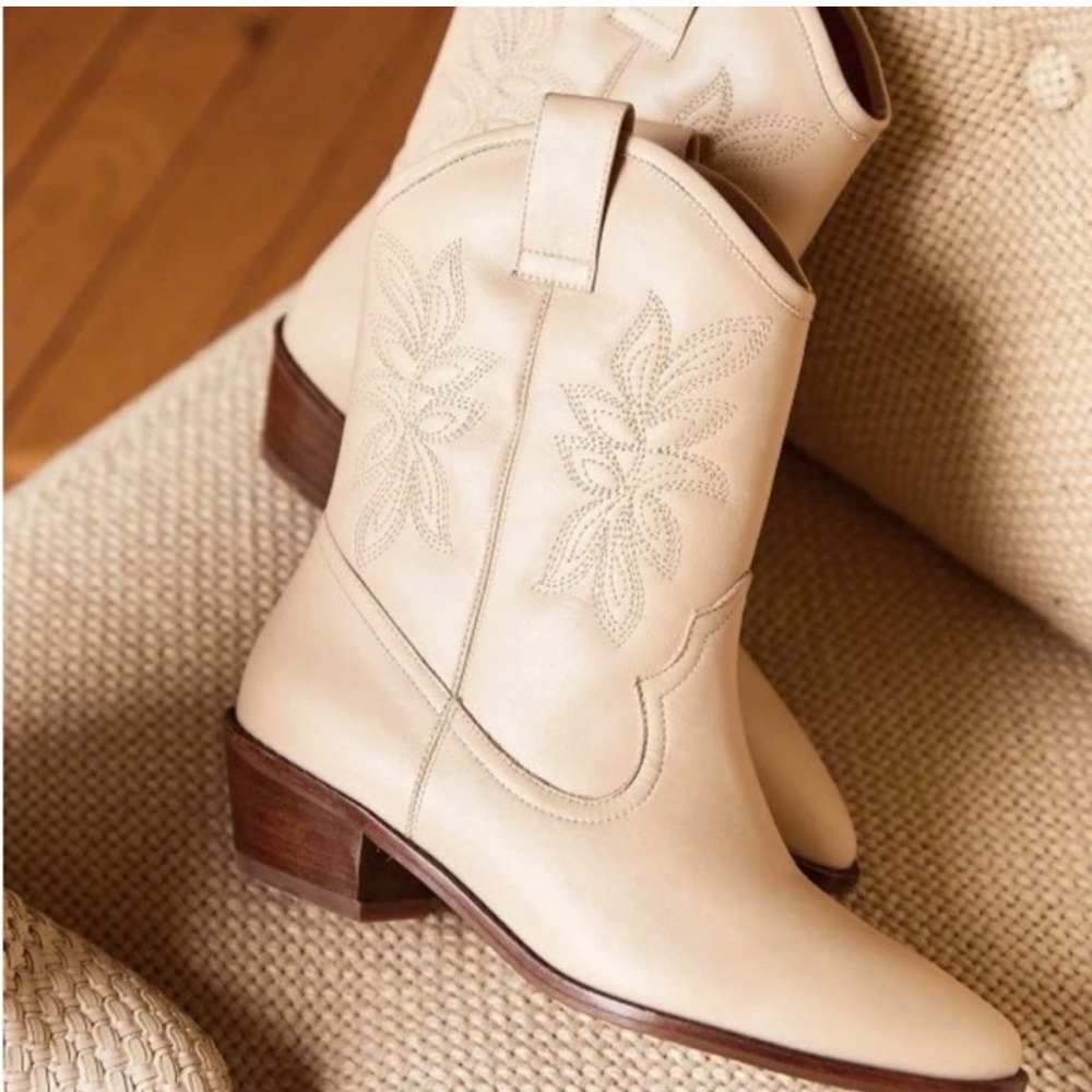 Sézane Penelope Cowboy Boots in Ecru Size 37/US 6.5